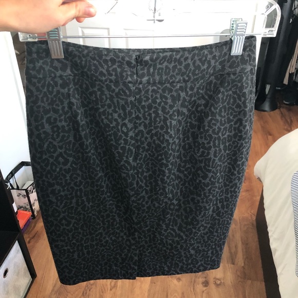 Grey Black Leopard Print Skirt - Picture 2 of 5
